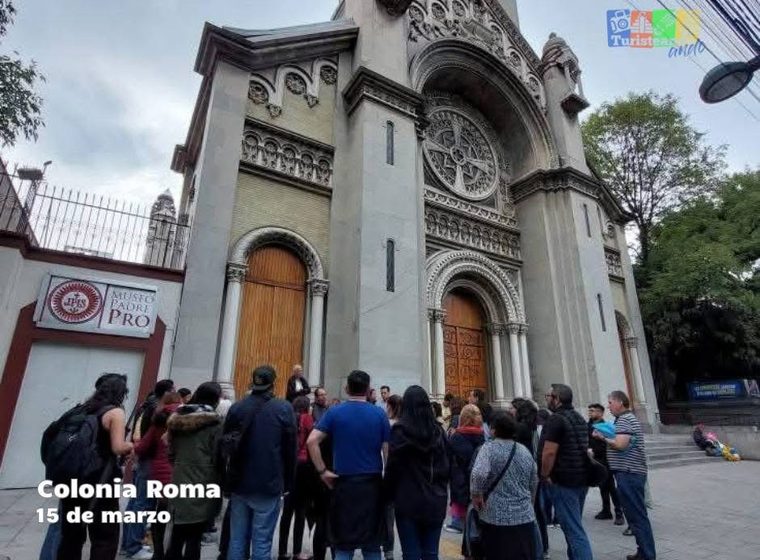 Recorrido exterior de museo